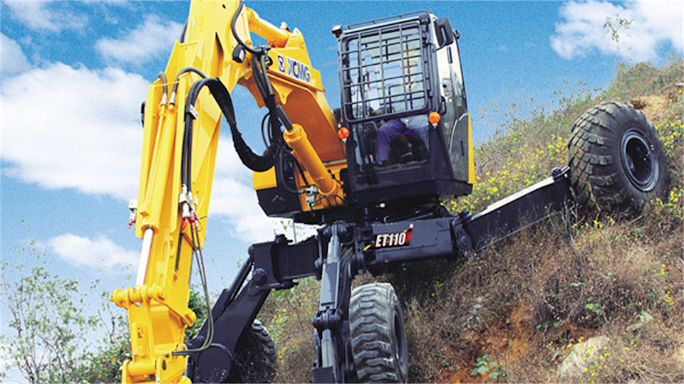 钢铁蜘蛛侠et110步履式挖掘机-科幻造型与智能力量的新型产物